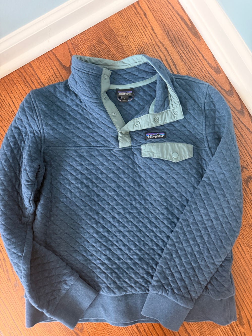 Patagonia Quilted Pullover in Navy Blue with Light Green Trim